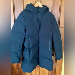 Uniqlo Black Seamless Puffer Jacket/Parka